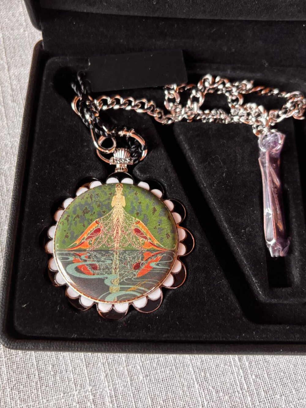 NEW in Box Perfect for Graduation! SEVENARTS LTD "Buddha" Chain Pocket Watch